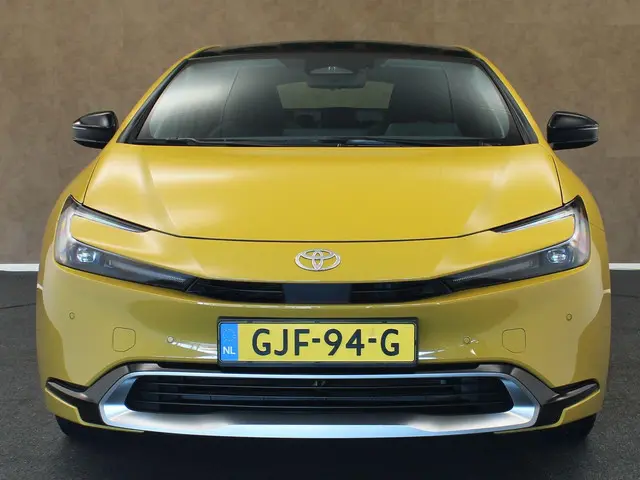 Toyota Prius 2.0 Plug-in Executive 2024 Hybride Benzine 7