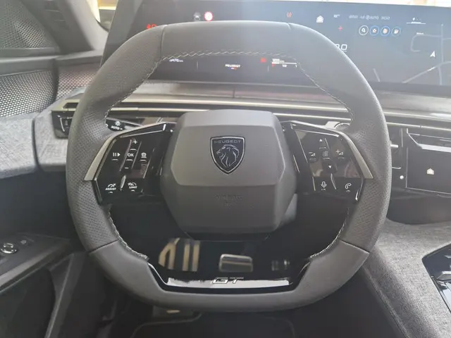 Peugeot 3008 1.2 Hybrid 145 GT 2025 Hybride Benzine 13