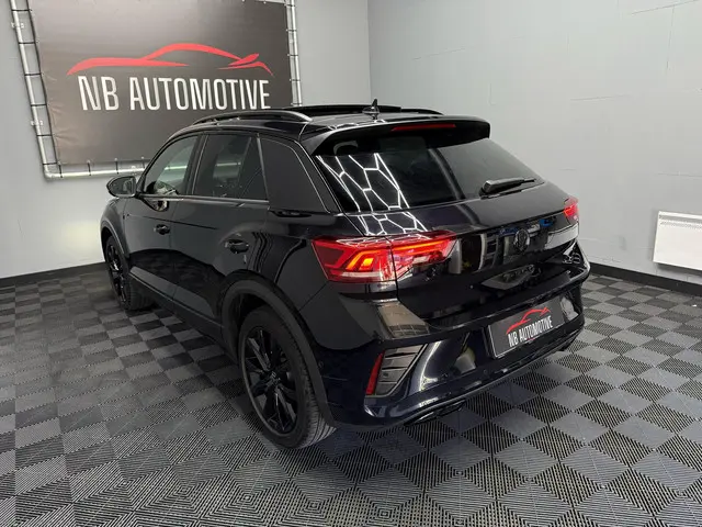 Volkswagen T-Roc 1.5 TSI R-Line Business 2024 Benzine 2