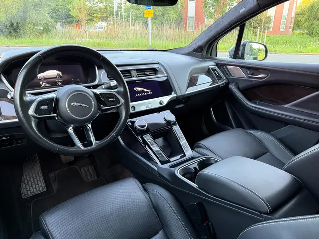 Jaguar I-PACE EV400 First Edition 90 kWh 2018 Elektrisch 5