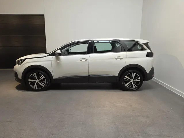 Peugeot 5008 1.2 PureTech Active 2020 Benzine 3