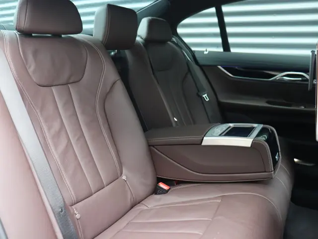 BMW 7 Serie Sedan 745e 2021 Hybride Benzine 10