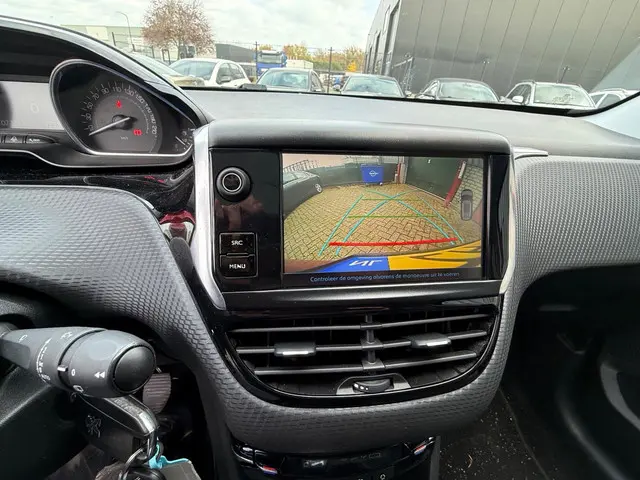 Peugeot 2008 1.2 PureTech Allure 2019 Benzine 13