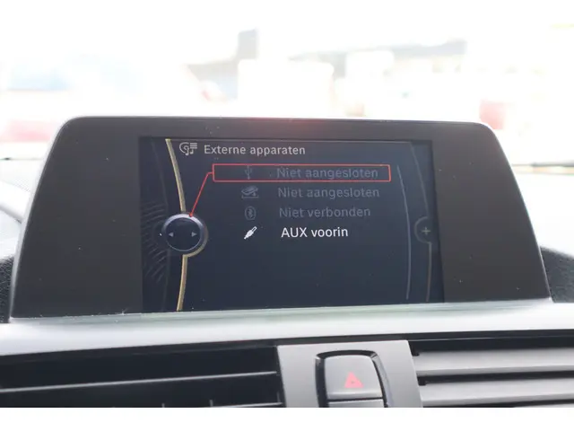 BMW 1 Serie 118i Business+ 2013 Benzine 39