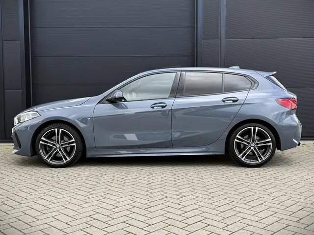 BMW 1 Serie 118i High Executive Edition 2020 Benzine 10