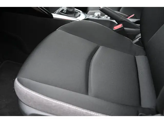 Mazda 2 SkyActiv-G 75 6MT Centre-Line 2024 Benzine 13