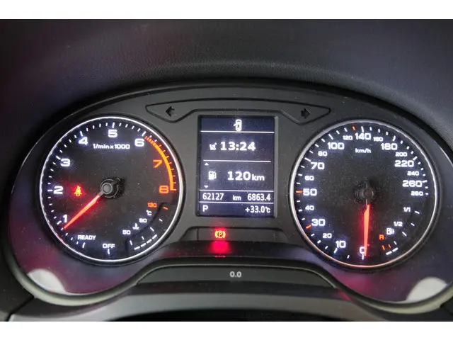Audi A3 Limousine 1.4 TFSI Ambition 2015 Benzine 8