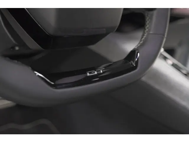 Peugeot 3008 Hybrid 136 e-DSC6 GT 2024 Hybride Benzine 52
