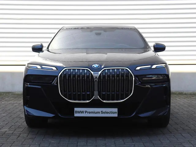 BMW 7 Serie 750e xDrive 2025 Hybride Benzine 3