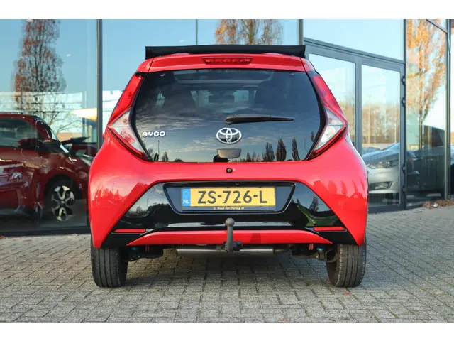 Toyota Aygo 1.0 VVT-i X-JOY AUT. 2019 Benzine 10