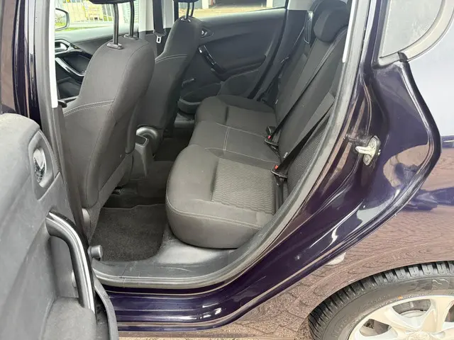 Peugeot 208 1.2 PureTech Style 2015 Benzine 17