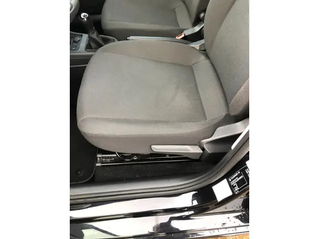 Volkswagen up! 1.0 BMT move up! 2019 Benzine 10