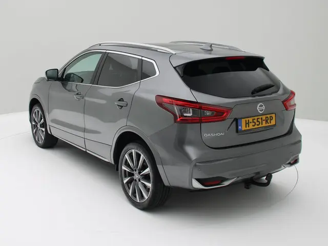 Nissan QASHQAI 1.3 DIG-T Tekna + Panorama LUXE.! 2020 Benzine 3