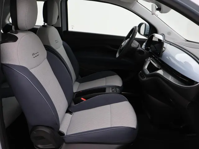 Fiat 500e 42 kWh Aut. *CELESTIAL BLUE* 2021 Elektrisch 8