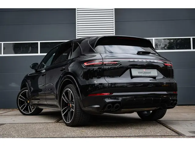 Porsche Cayenne 3.0 E-Hybrid 2023 Hybride Benzine 3