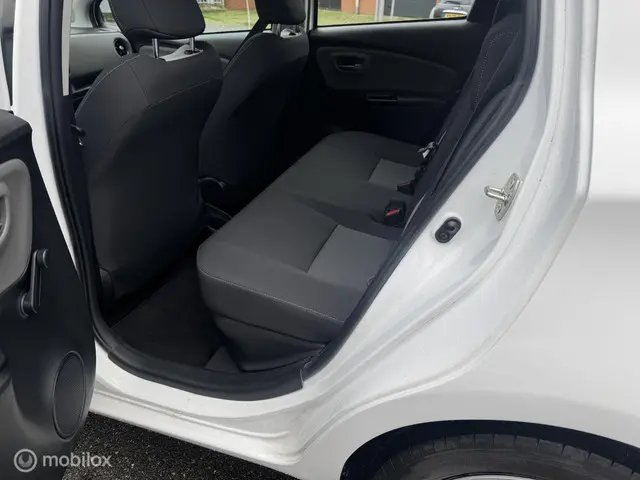 Toyota Yaris 1.5 Hybrid Active 2019 Hybride Benzine 8