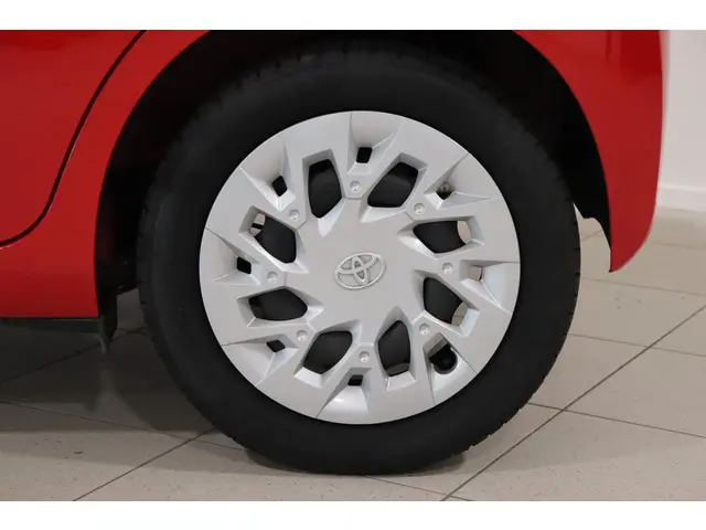 Toyota Aygo 1.0 VVT-i x-play 2020 Benzine 11