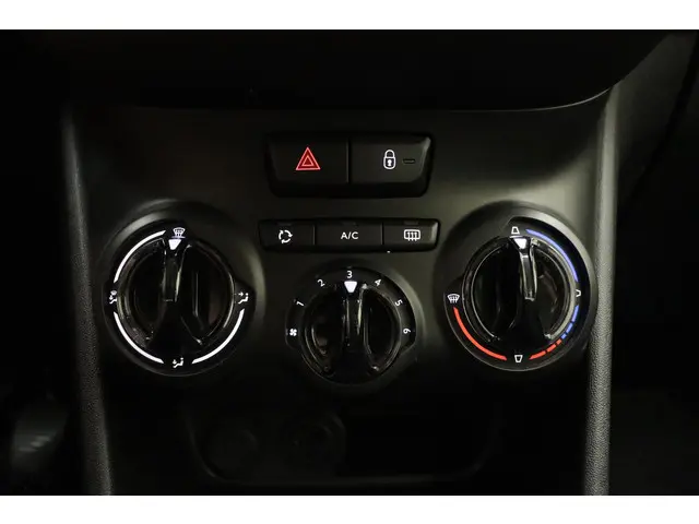 Peugeot 208 1.2 PureTech Blue Lion 2017 Benzine 19