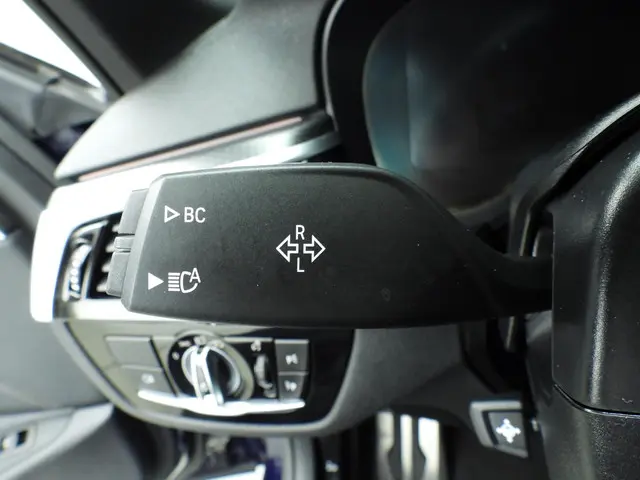 BMW 5 Serie Touring 520i 2023 Benzine 30