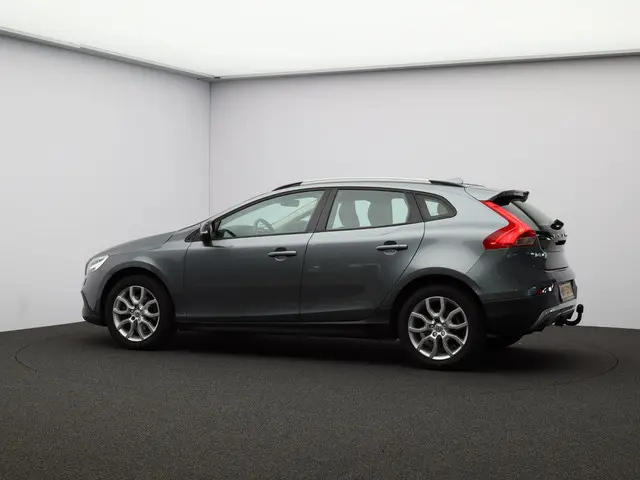 Volvo V40 Cross Country 2.0 T3 Nordic+ 2017 Benzine 21