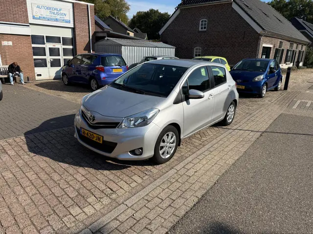 Toyota Yaris 1.3 VVT-i Aspiration 2013 Benzine