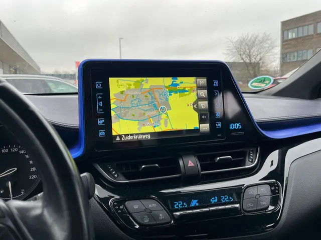 Toyota C-HR 1.8 Hybrid Bi-Tone 2017 Hybride Benzine 10