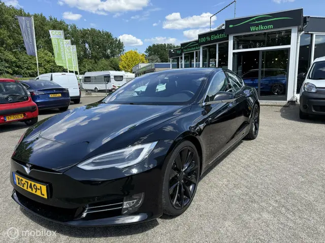 Tesla Model S