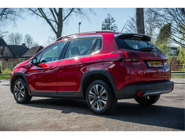 Peugeot 2008 1.2 PureTech Allure 2019 Benzine 6