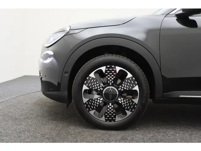 Fiat 600 1.2 Hybrid La Prima 2025 Hybride Benzine 25