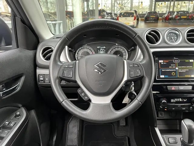 Suzuki Vitara 1.0 Boosterjet Select 2019 Benzine 31