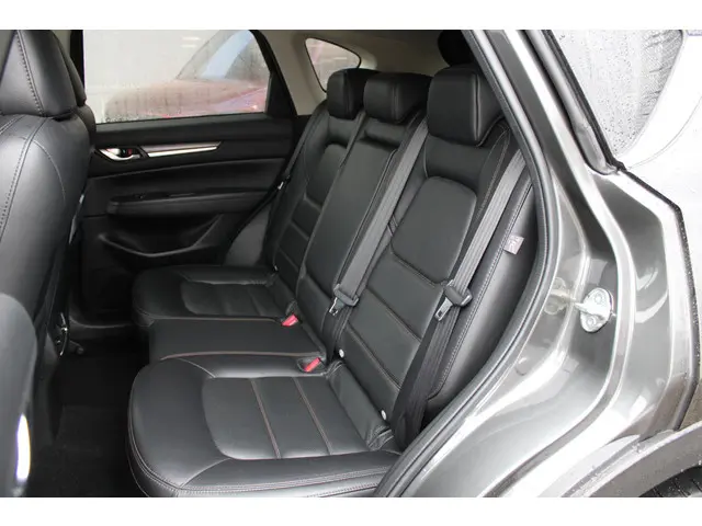 Mazda CX-5 2.5 SkyActiv-G 194 Luxury 2019 Benzine 29