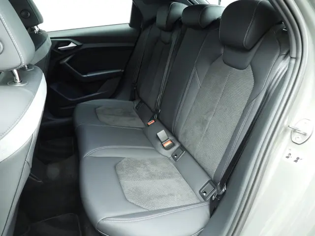 Audi A1 Sportback 35 TFSI S edition 2022 Benzine 8