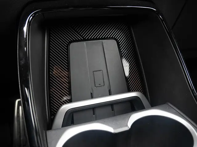 BMW X1 xDrive25e 2025 Hybride Benzine 38