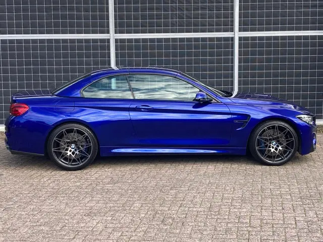 BMW M4 4-serie Cabrio Competition 2017 Benzine 4