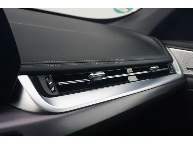 BMW X1 sDrive18i 2022 Benzine 17