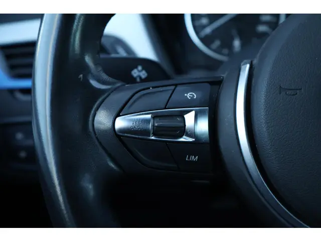 BMW X1 xDrive20i Executive 2017 Benzine 21