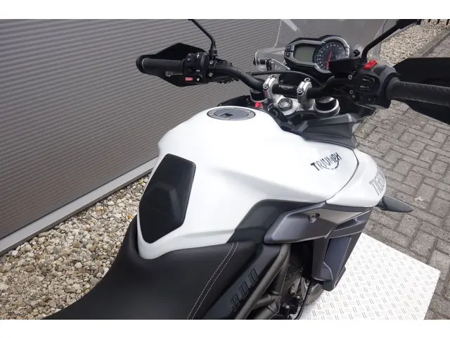 Triumph Tiger  800 XRX 2016 Benzine 25