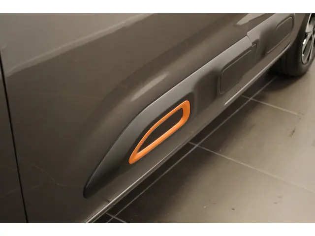 Citroën Berlingo PT 130 Shine Automaat-8 2020 Benzine 13