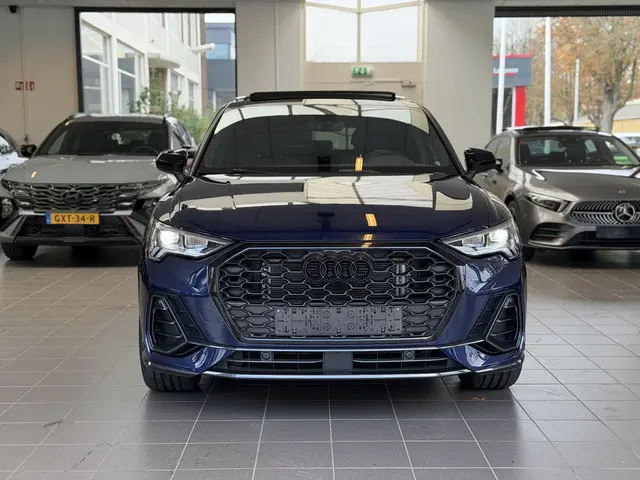 Audi Q3 Sportback 35 TFSI S LINE 2023 Benzine 4