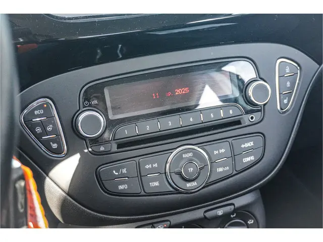 Opel Corsa 1.4 Edition 2017 Benzine 19