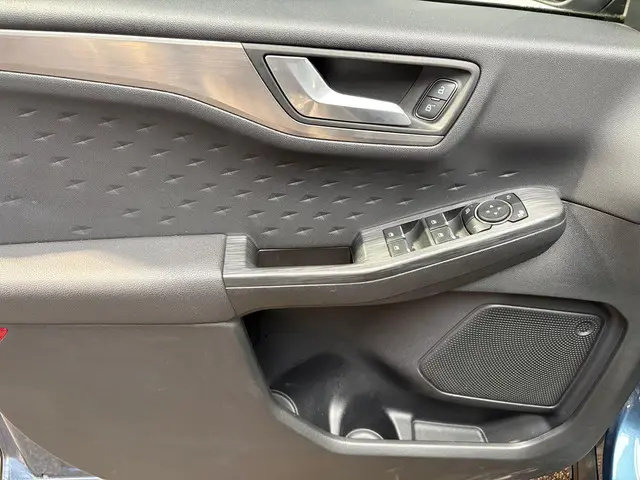 Ford Kuga 2.5 PHEV Titanium 2020 Hybride Benzine 15