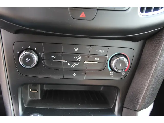 Ford Focus Wagon 1.0 Lease Edition 125 Pk 2017 Benzine 30
