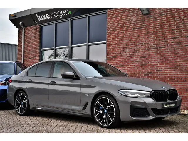 BMW 5 Serie 545e xDrive M-Sport 2022 Hybride Benzine 5