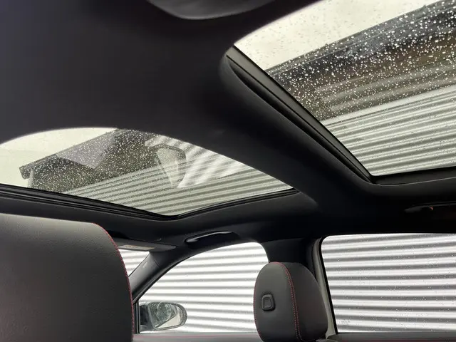 Mercedes-Benz GLA AMG 35 4MATIC 2021 Benzine 28