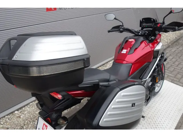 Honda NC 750 X ABS 2016 Benzine 12
