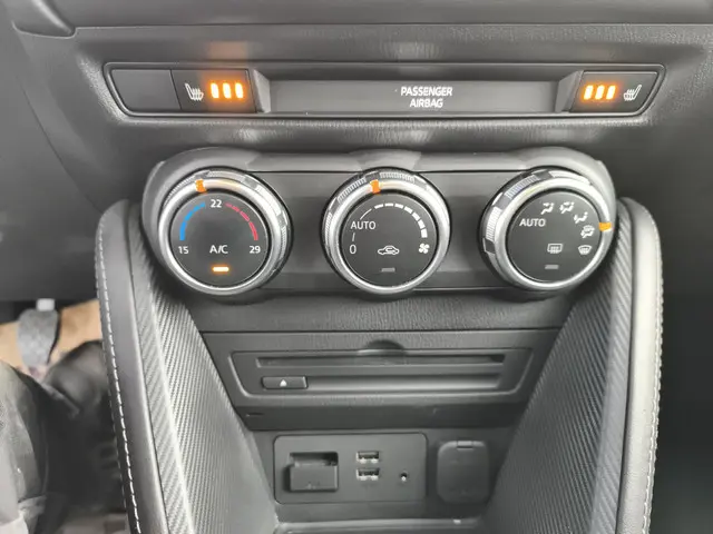 Mazda 2 SkyActiv-G 90 GT-Luxury 2018 Benzine 17