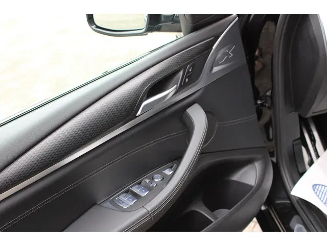 BMW X4 xDrive20i m Sport 2022 Benzine 17