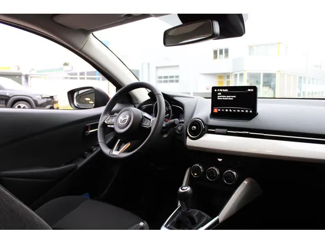 Mazda 2 1.5 e-SkyActiv-G 90 Exclusive-Line 2025 Benzine 14