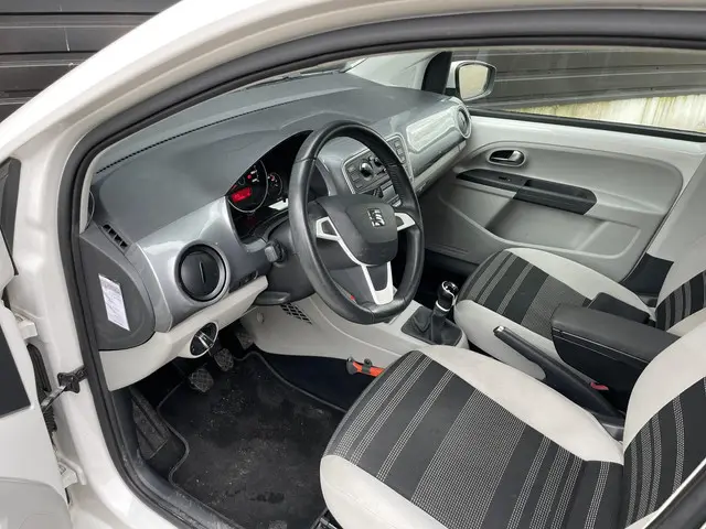SEAT Mii 1.0 Chill Out 2014 Benzine 10
