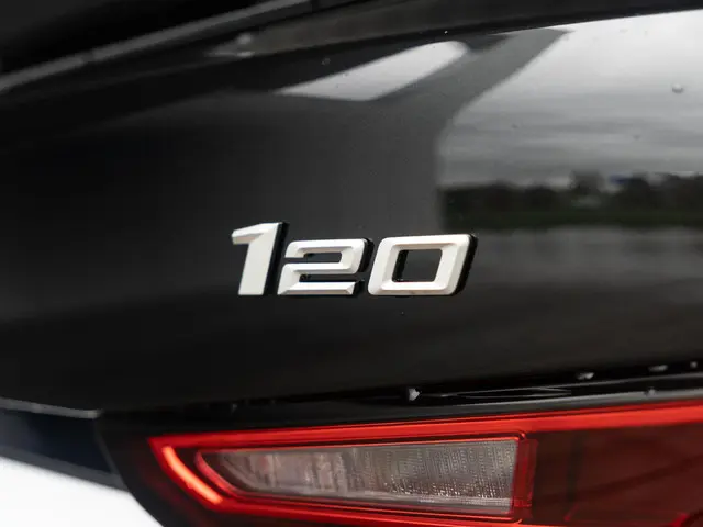 BMW 1 Serie 120 2025 Benzine 11